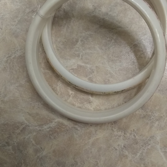 2 vintage flower bangles daisy - Picture 3 of 3